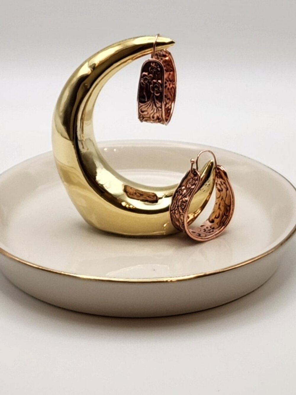 *SPECIAL* Copper tone earrings floral design hoops NEW